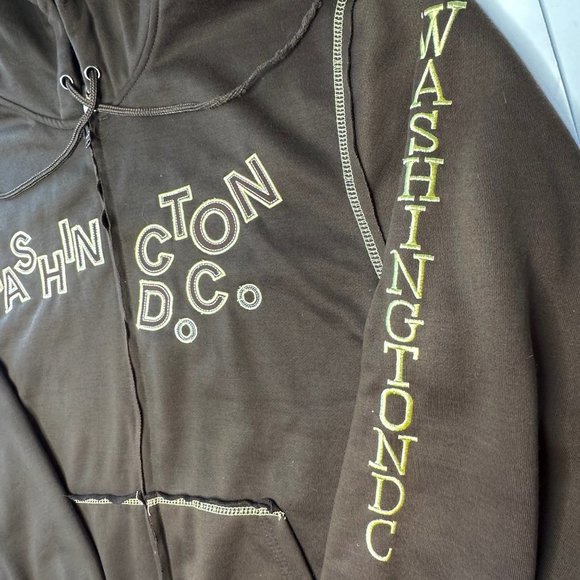 Hoodie - Mens large. Washington DC theme Brown. - Picture 6 of 9